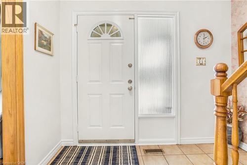 1381 Majestic Drive, Burlington, ON - Indoor Photo Showing Other Room