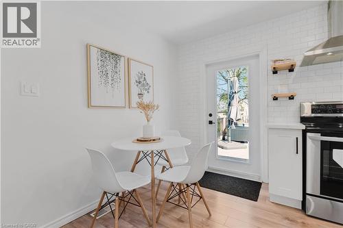 42 Fourth Avenue, Cambridge, ON - Indoor Photo Showing Dining Room