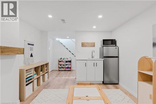 42 Fourth Avenue, Cambridge, ON - Indoor