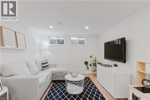 42 Fourth Avenue, Cambridge, ON - Indoor