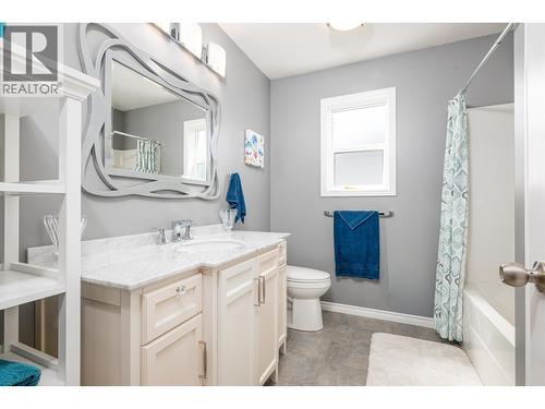 6879 Westmount Drive, Prince George, BC - Indoor Photo Showing Bathroom