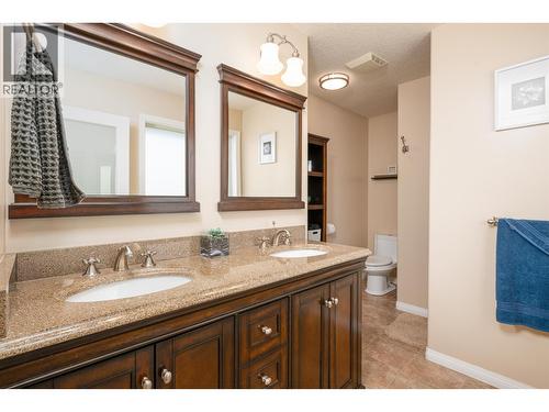 6879 Westmount Drive, Prince George, BC - Indoor Photo Showing Bathroom
