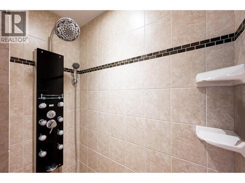 6879 Westmount Drive, Prince George, BC - Indoor Photo Showing Bathroom