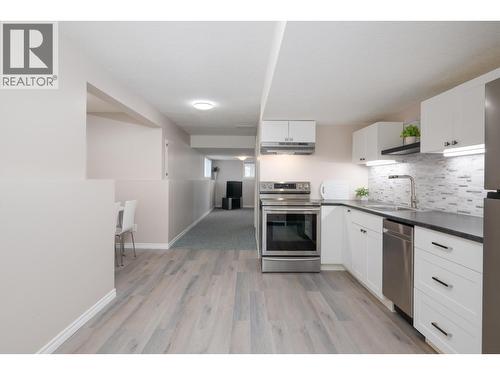 6879 Westmount Drive, Prince George, BC - Indoor Photo Showing Kitchen With Upgraded Kitchen