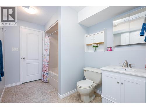 6879 Westmount Drive, Prince George, BC - Indoor Photo Showing Bathroom