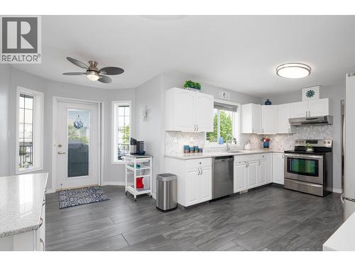 6879 Westmount Drive, Prince George, BC - Indoor Photo Showing Kitchen