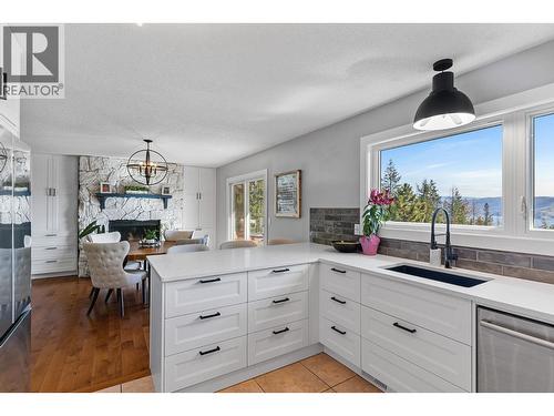 1659 Scott Crescent, Kelowna, BC - Indoor