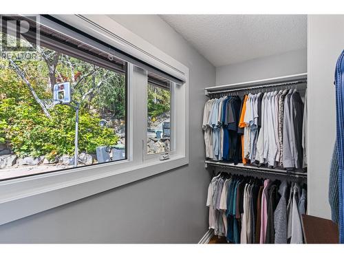 1659 Scott Crescent, Kelowna, BC - Indoor With Storage
