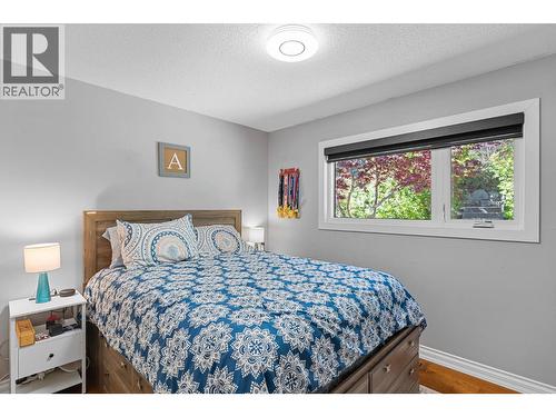 1659 Scott Crescent, Kelowna, BC - Indoor Photo Showing Bedroom