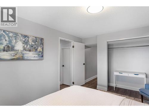 1659 Scott Crescent, Kelowna, BC - Indoor Photo Showing Bedroom
