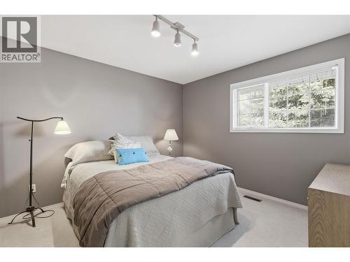611 Robson Drive, Kamloops, BC - Indoor Photo Showing Bedroom
