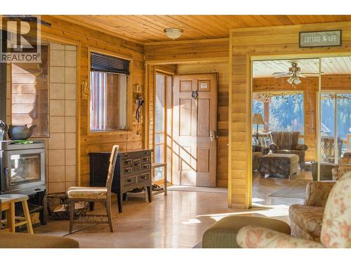 2572 Stoney Drive, Kamloops, BC 