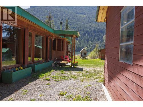 2572 Stoney Drive, Kamloops, BC 