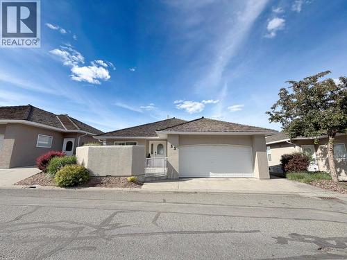 2080 Pacific Way Unit# 33, Kamloops, BC - Outdoor With Facade