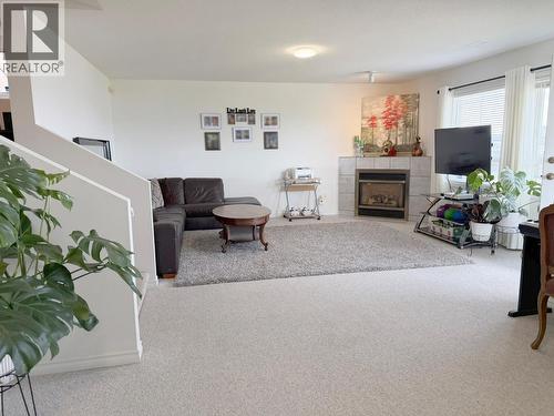 2080 Pacific Way Unit# 33, Kamloops, BC - Indoor With Fireplace