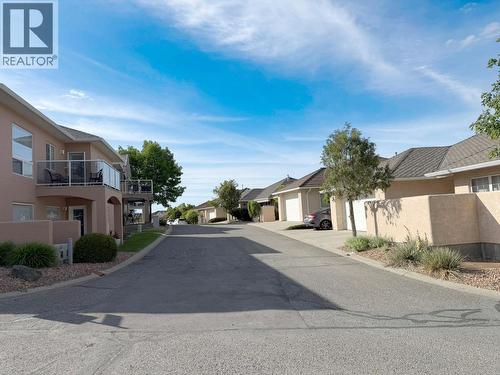2080 Pacific Way Unit# 33, Kamloops, BC - Outdoor With Balcony