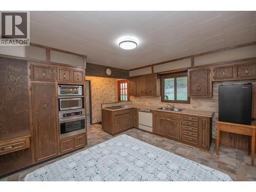 2471 6 Highway, Lumby, BC 