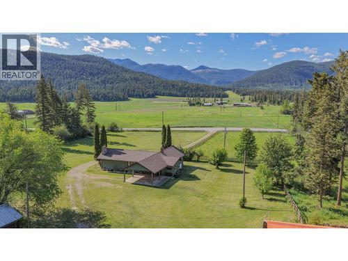 Stunning Setting - 2471 6 Highway, Lumby, BC 