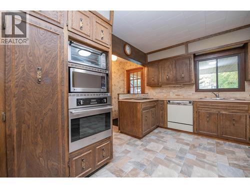 2471 6 Highway, Lumby, BC 