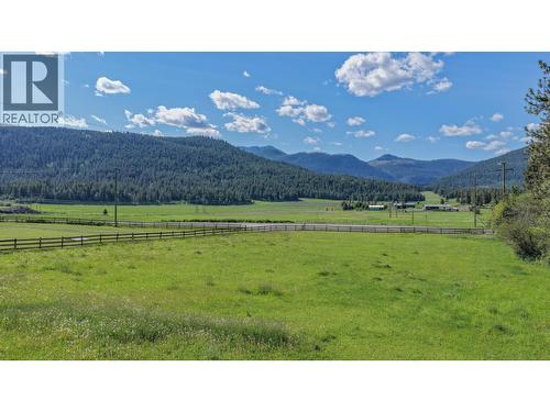2471 6 Highway, Lumby, BC 