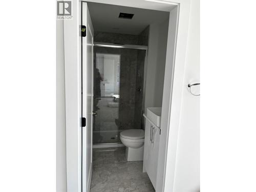 3 piece bathroom on main floor - 980 Franklyn Road Unit# 3 Lot# 3, Kelowna, BC 