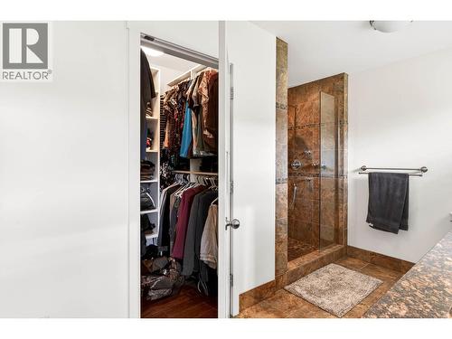 Walk in closet in primary ensuite - 6451 Beaver Crescent, Kamloops, BC 