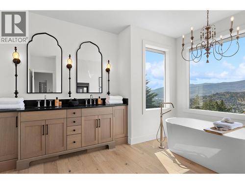 2150 Breckenridge Court, Kelowna, BC - Indoor Photo Showing Bathroom