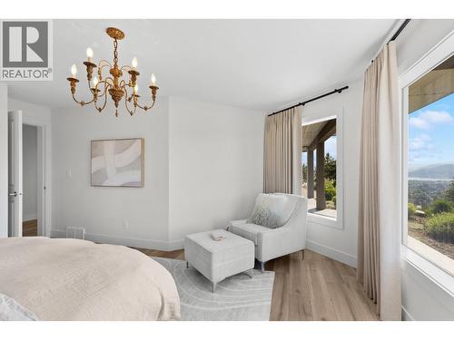 2150 Breckenridge Court, Kelowna, BC - Indoor Photo Showing Bedroom