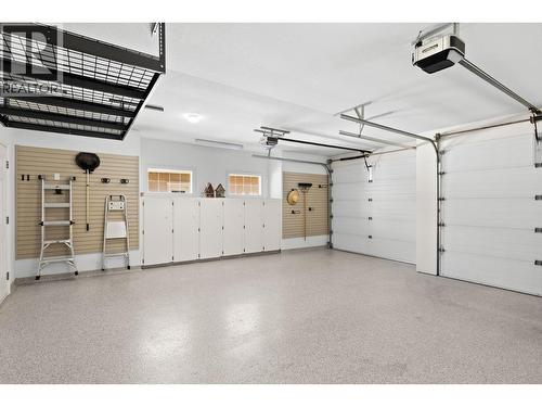2150 Breckenridge Court, Kelowna, BC - Indoor Photo Showing Garage