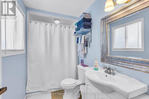 359 Lexington Road, Waterloo, ON 