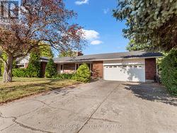5 BURDY DRIVE St. Catharines (Grapeview), ON L2S 2Z1