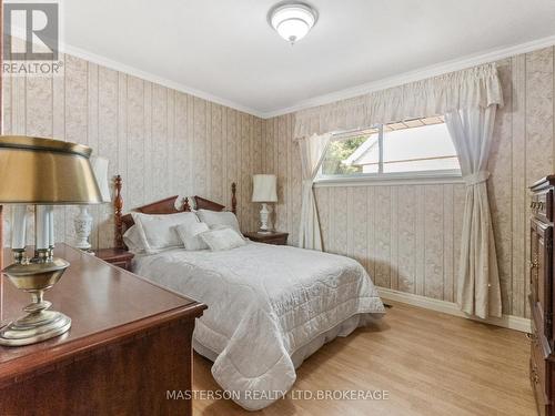 5 Burdy Drive, St. Catharines (Grapeview), ON - Indoor Photo Showing Bedroom
