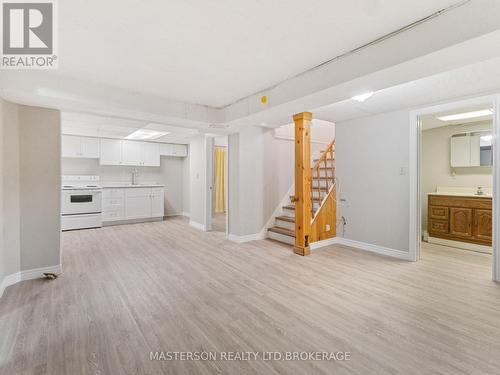 5 Burdy Drive, St. Catharines (Grapeview), ON - Indoor