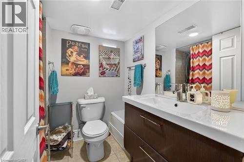 179 Burris Street, Hamilton, ON - Indoor Photo Showing Bathroom