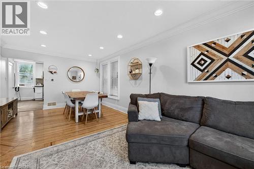 179 Burris Street, Hamilton, ON - Indoor Photo Showing Living Room