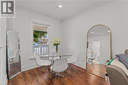 99 Edgemont Street N, Hamilton, ON - Indoor Photo Showing Dining Room