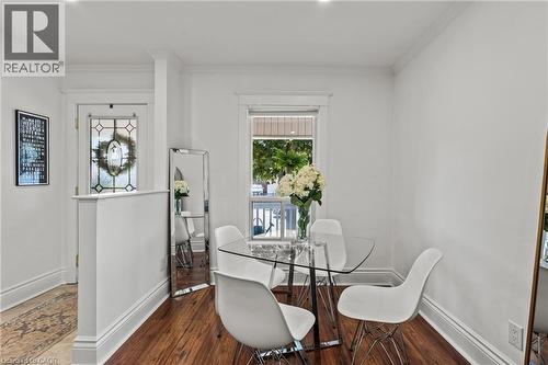 99 Edgemont Street N, Hamilton, ON - Indoor Photo Showing Dining Room