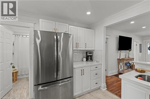 99 Edgemont Street N, Hamilton, ON - Indoor Photo Showing Kitchen
