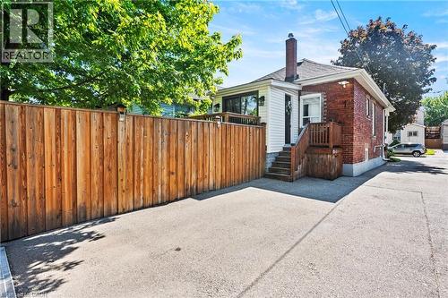 99 Edgemont Street N, Hamilton, ON - Outdoor