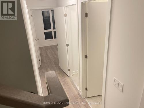 307 - 8 Walder Lane, Richmond Hill, ON 
