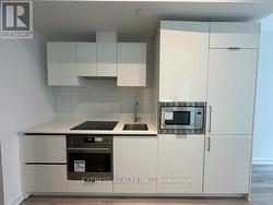 1218 - 121 ST PATRICK STREET Toronto, ON M5T 3C1