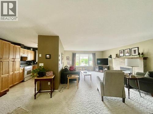 1672 Thayer Court, Kelowna, BC - Indoor