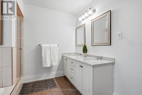 7937 Fifteen Side Road, Halton Hills, ON - Indoor Photo Showing Bathroom