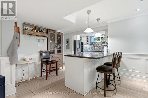 7937 Fifteen Side Road, Halton Hills, ON - Indoor Photo Showing Kitchen