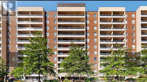 1001 - 31 FOUR WINDS DRIVE W  Toronto, ON M3J 1K9