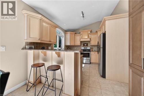 211 Mcnichol Drive, Cambridge, ON - Indoor Photo Showing Kitchen