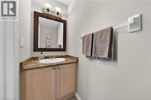 211 Mcnichol Drive, Cambridge, ON - Indoor Photo Showing Bathroom