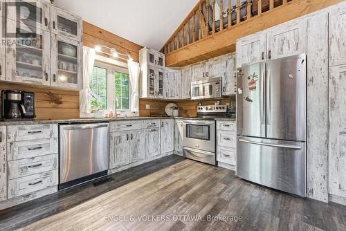 176 Little Bay Lane, Greater Madawaska, ON - Indoor Photo Showing Kitchen
