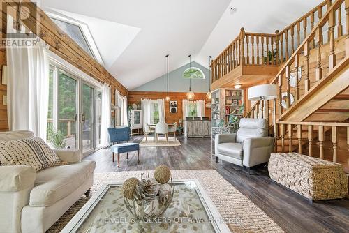 176 Little Bay Lane, Greater Madawaska, ON - Indoor Photo Showing Living Room