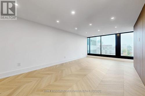 1009 - 110 Bloor Street W, Toronto, ON - Indoor Photo Showing Other Room